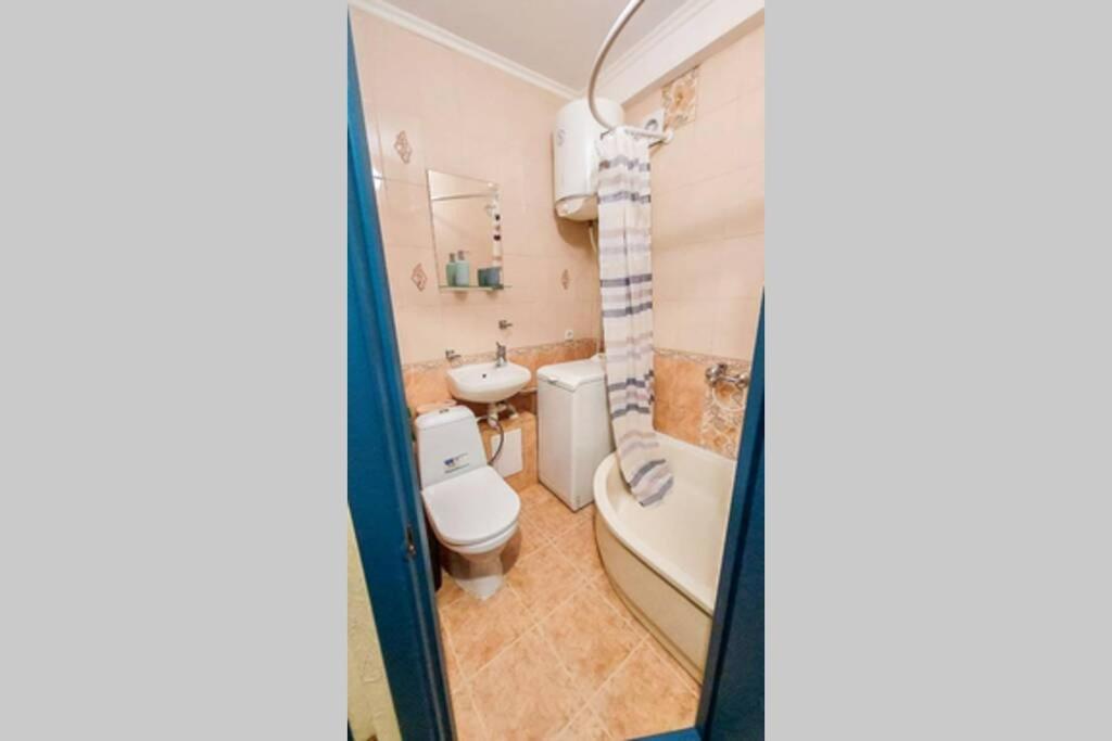 Ferienwohnung Cozy Flat Kiew Exterior foto